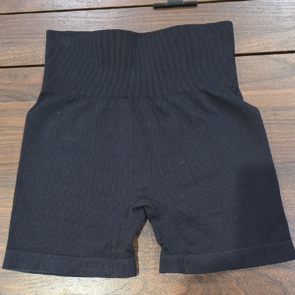 Black Ribbed High-Waisted Active Shorts